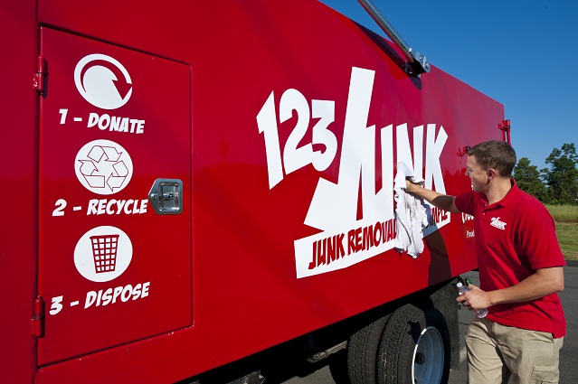 truck-cleaning