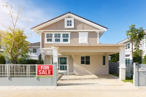 A Clutter-Free Home with For Sale Sign in Fairfax