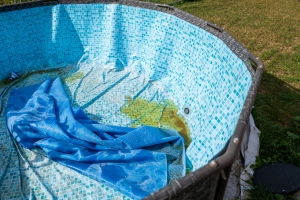 Empty Above-Ground Swimming Pool for Removal